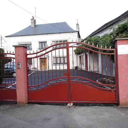 Bed and Breakfast La Demeure Avesnoise Wignehies Exterior foto
