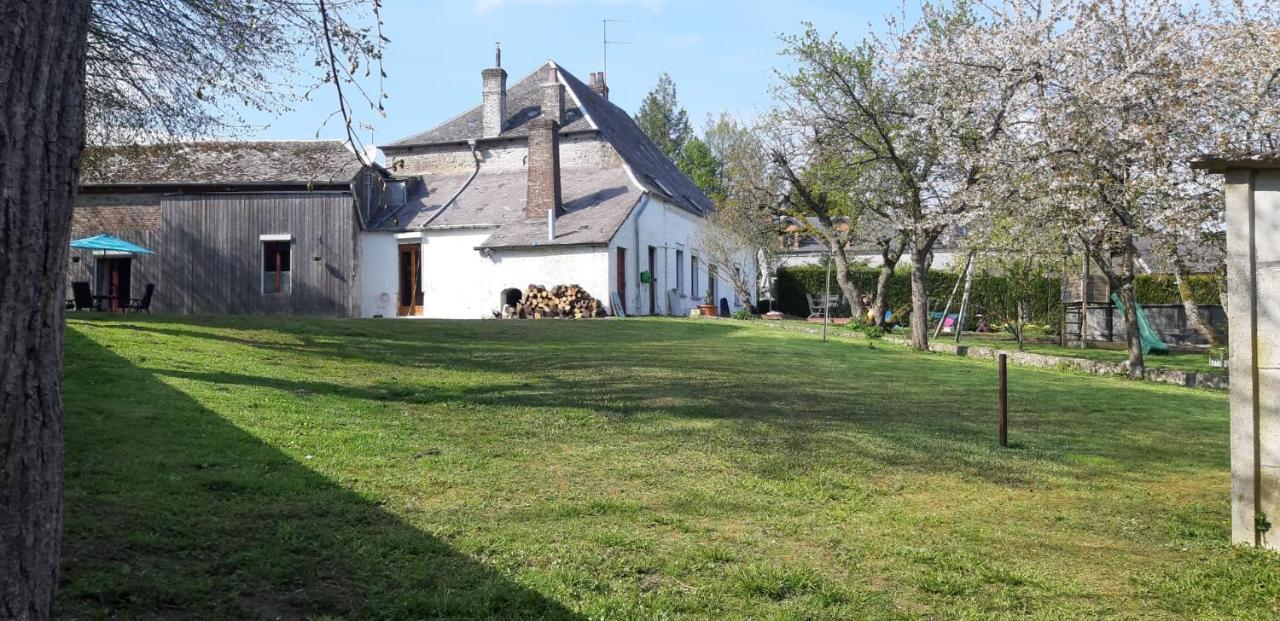 Bed and Breakfast La Demeure Avesnoise Wignehies Exterior foto