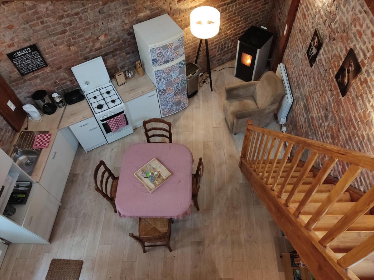 Bed and Breakfast La Demeure Avesnoise Wignehies Exterior foto