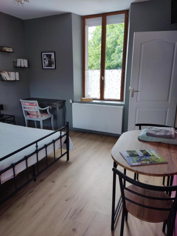 Bed and Breakfast La Demeure Avesnoise Wignehies Exterior foto