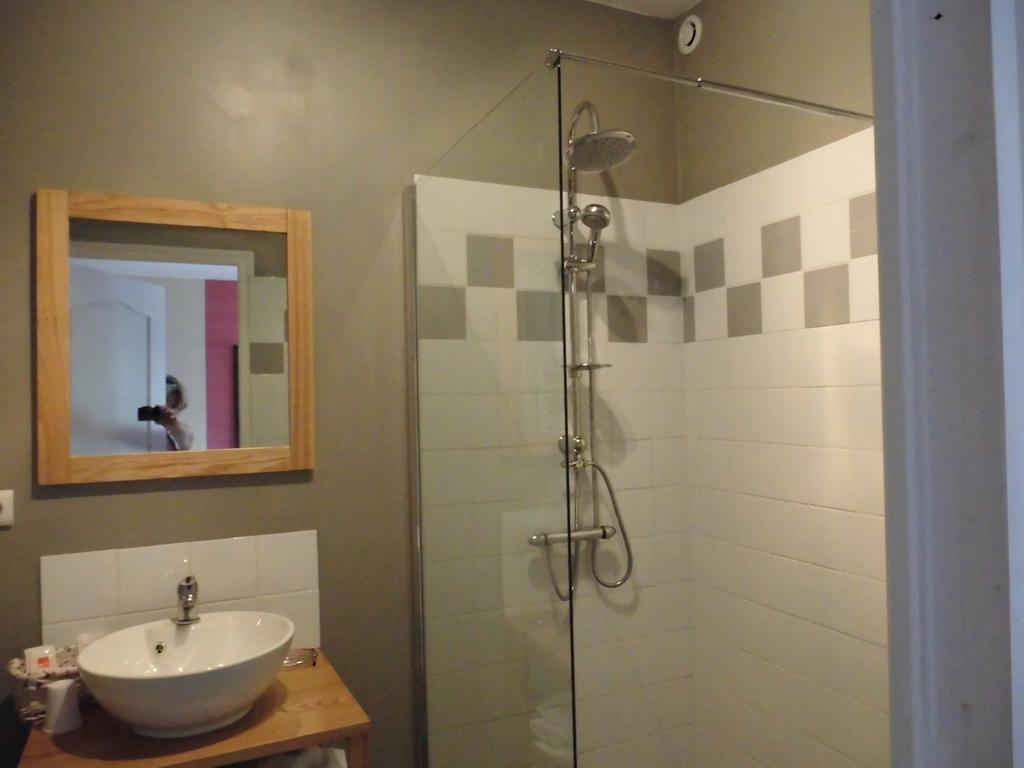Bed and Breakfast La Demeure Avesnoise Wignehies Zimmer foto