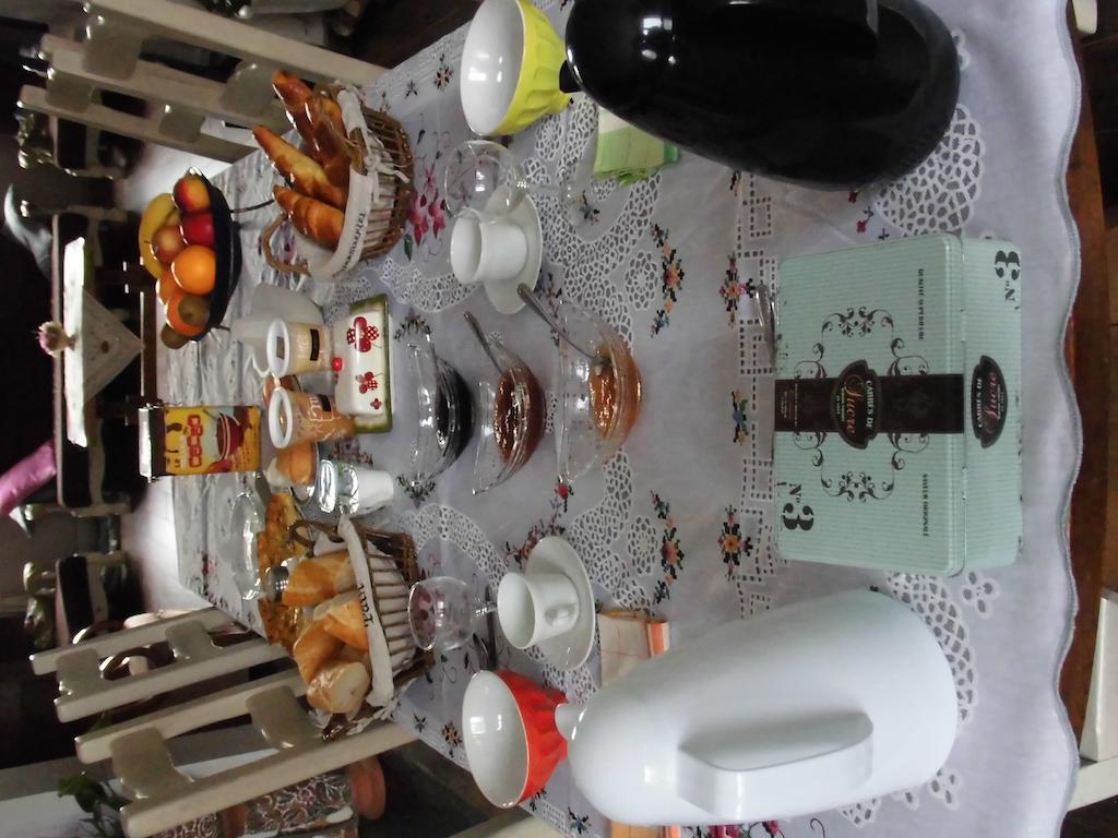 Bed and Breakfast La Demeure Avesnoise Wignehies Exterior foto